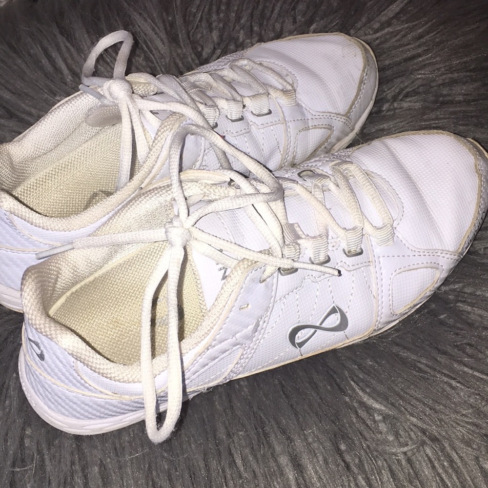 Nfinity rival cheer shoes